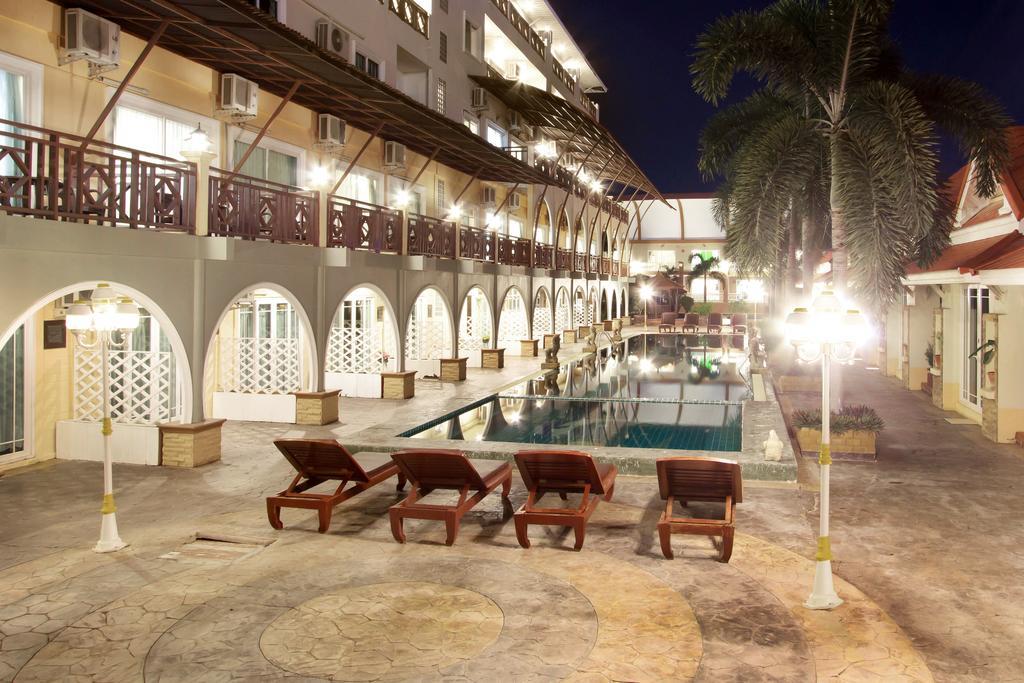 D Varee Xpress Hillside Hua Hin Ча-Ам Экстерьер фото